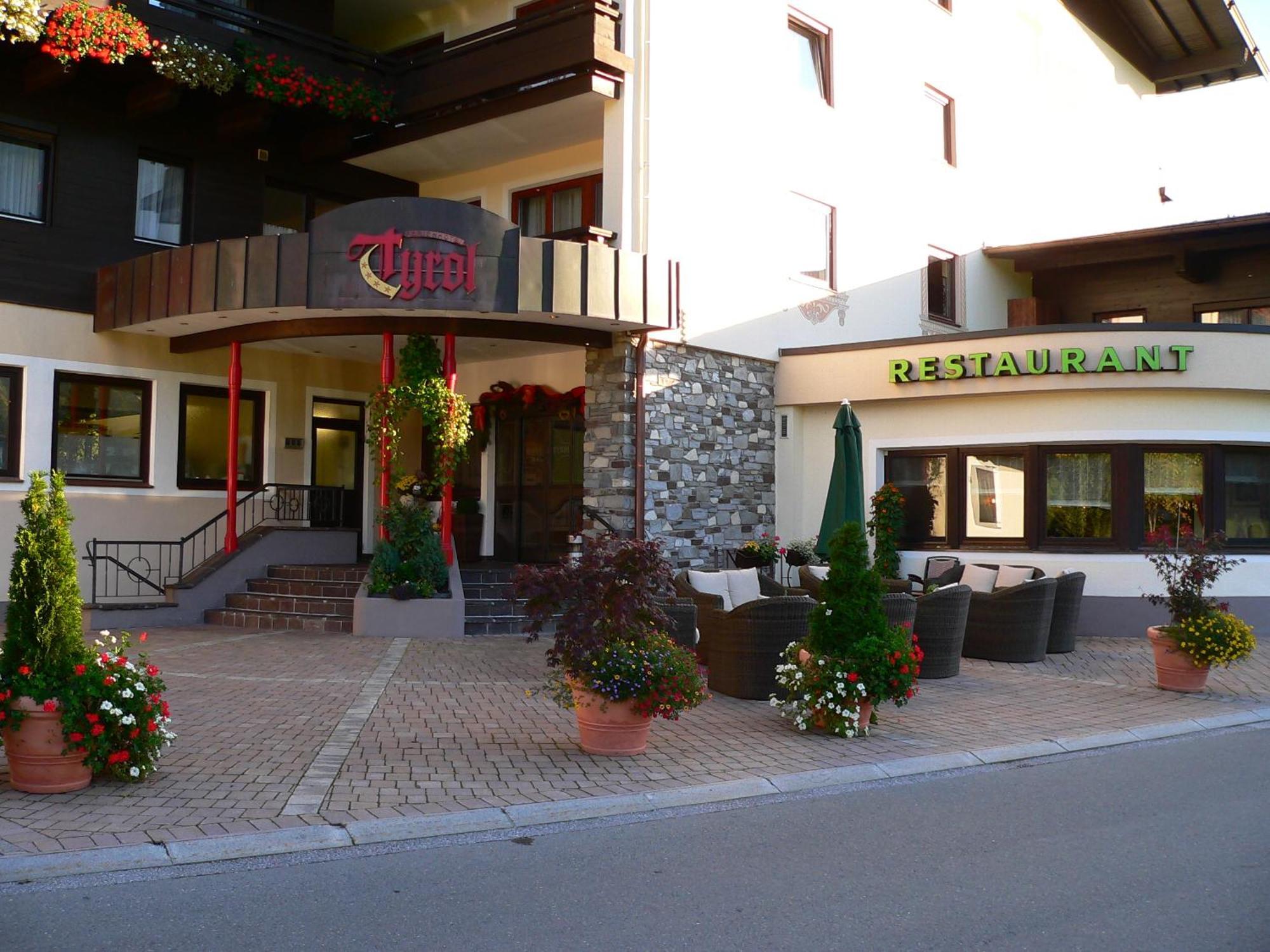 Ferienhotel Tyrol Soell Am Wilden Kaiser ภายนอก รูปภาพ