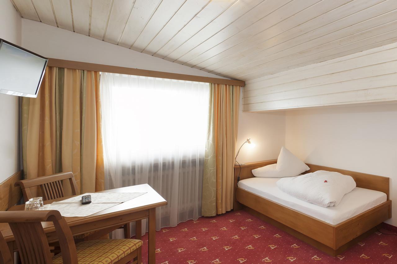 Ferienhotel Tyrol Soell Am Wilden Kaiser ห้อง รูปภาพ