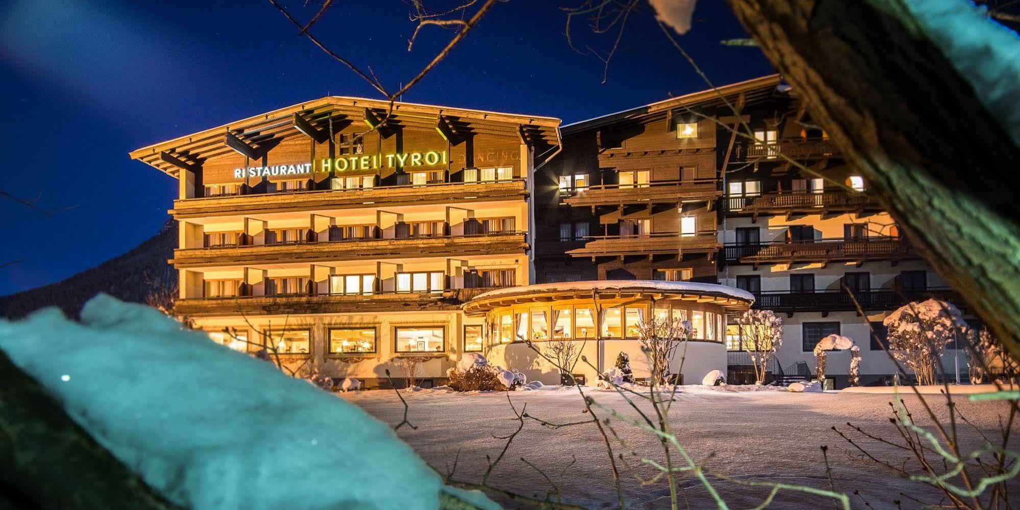 Ferienhotel Tyrol Soell Am Wilden Kaiser ภายนอก รูปภาพ