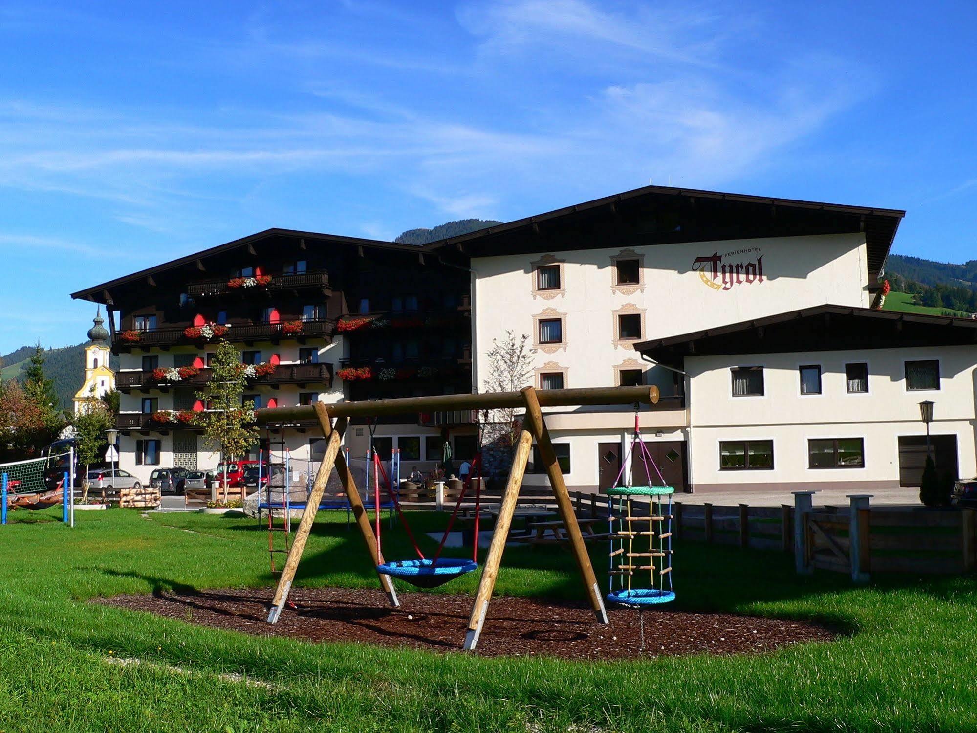 Ferienhotel Tyrol Soell Am Wilden Kaiser ภายนอก รูปภาพ